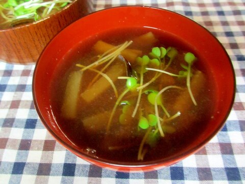 大根とシジミの味噌汁